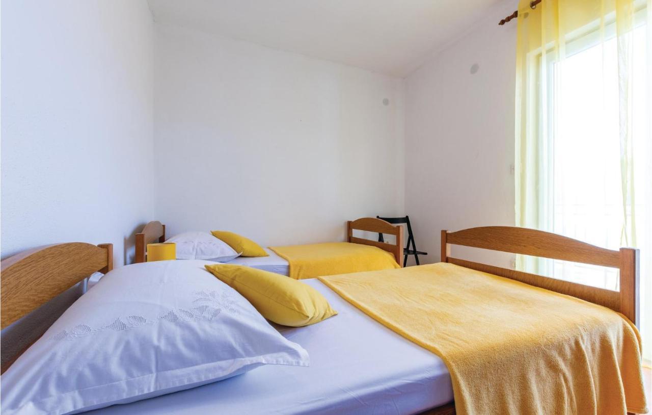 Cozy Apartment In Okrug Donji With Kitchen Donji Okrug  Esterno foto