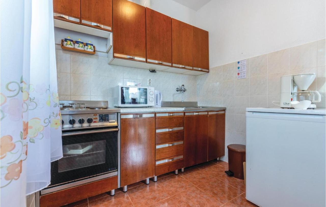 Cozy Apartment In Okrug Donji With Kitchen Donji Okrug  Esterno foto