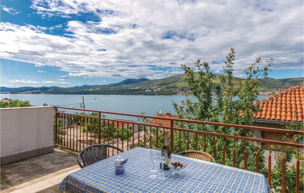 Cozy Apartment In Okrug Donji With Kitchen Donji Okrug  Esterno foto
