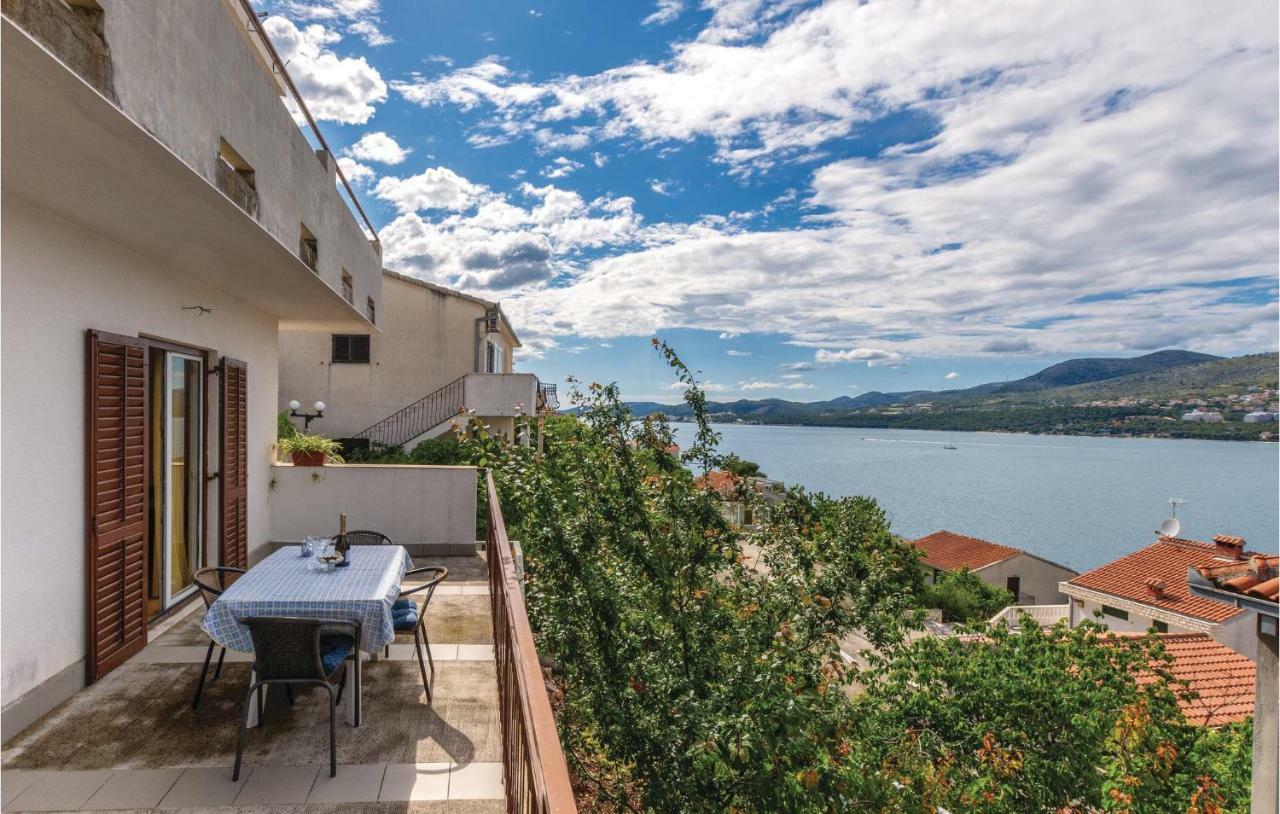 Cozy Apartment In Okrug Donji With Kitchen Donji Okrug  Esterno foto